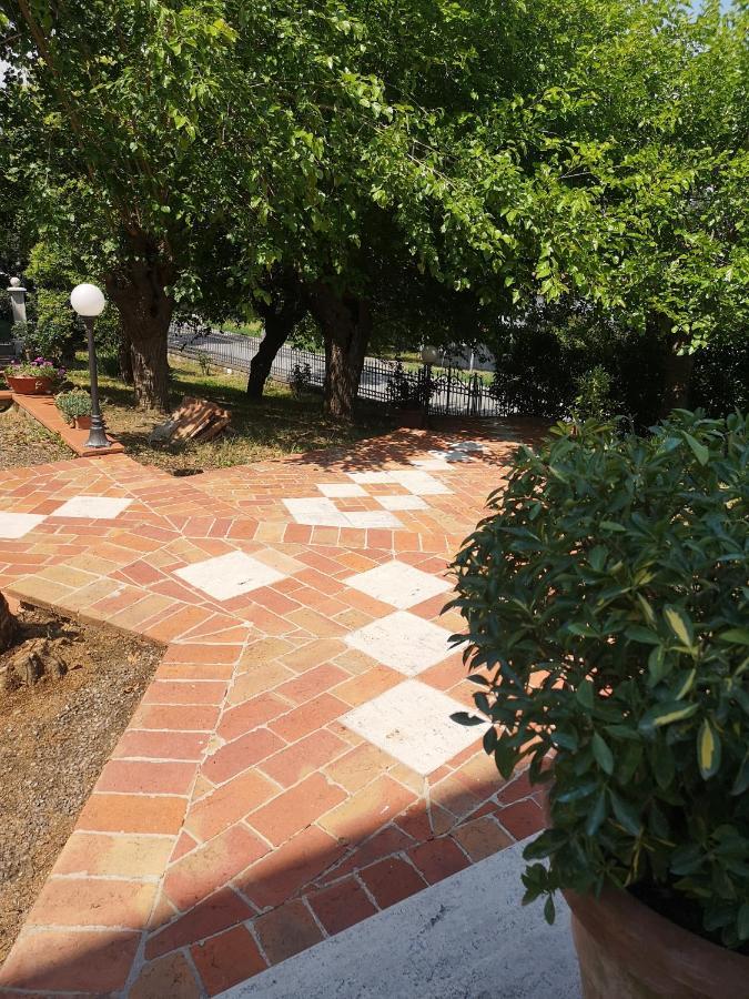 Maison Tuscany Bed&Breakfast Sinalunga Bagian luar foto