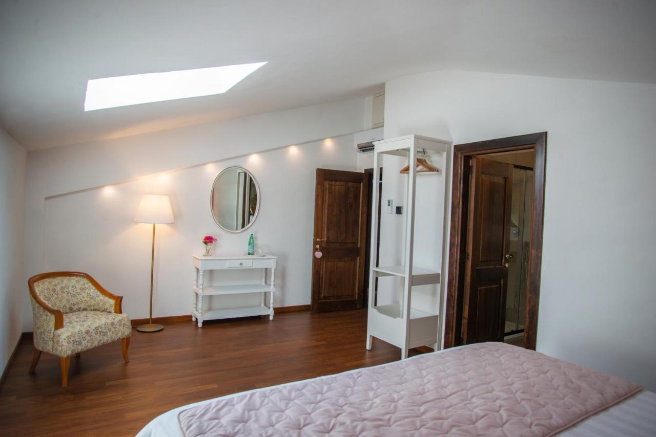 Maison Tuscany Bed&Breakfast Sinalunga Bagian luar foto